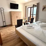 Restaurant - Cafe - Hassler Penzion Berg im Drautal
