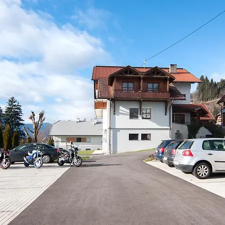 Vendégház Restaurant - Cafe - Hassler