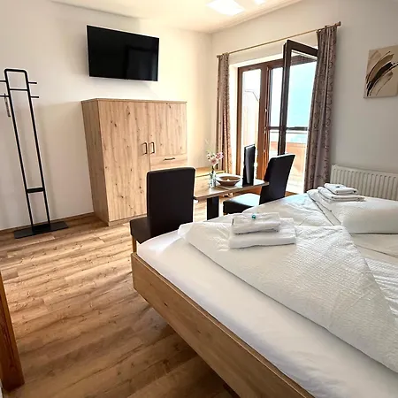 Restaurant - Cafe - Hassler Vendégház Berg im Drautal