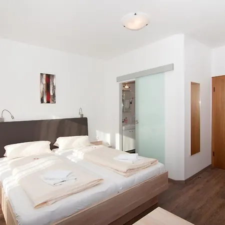 Restaurant - Cafe - Hassler 3*